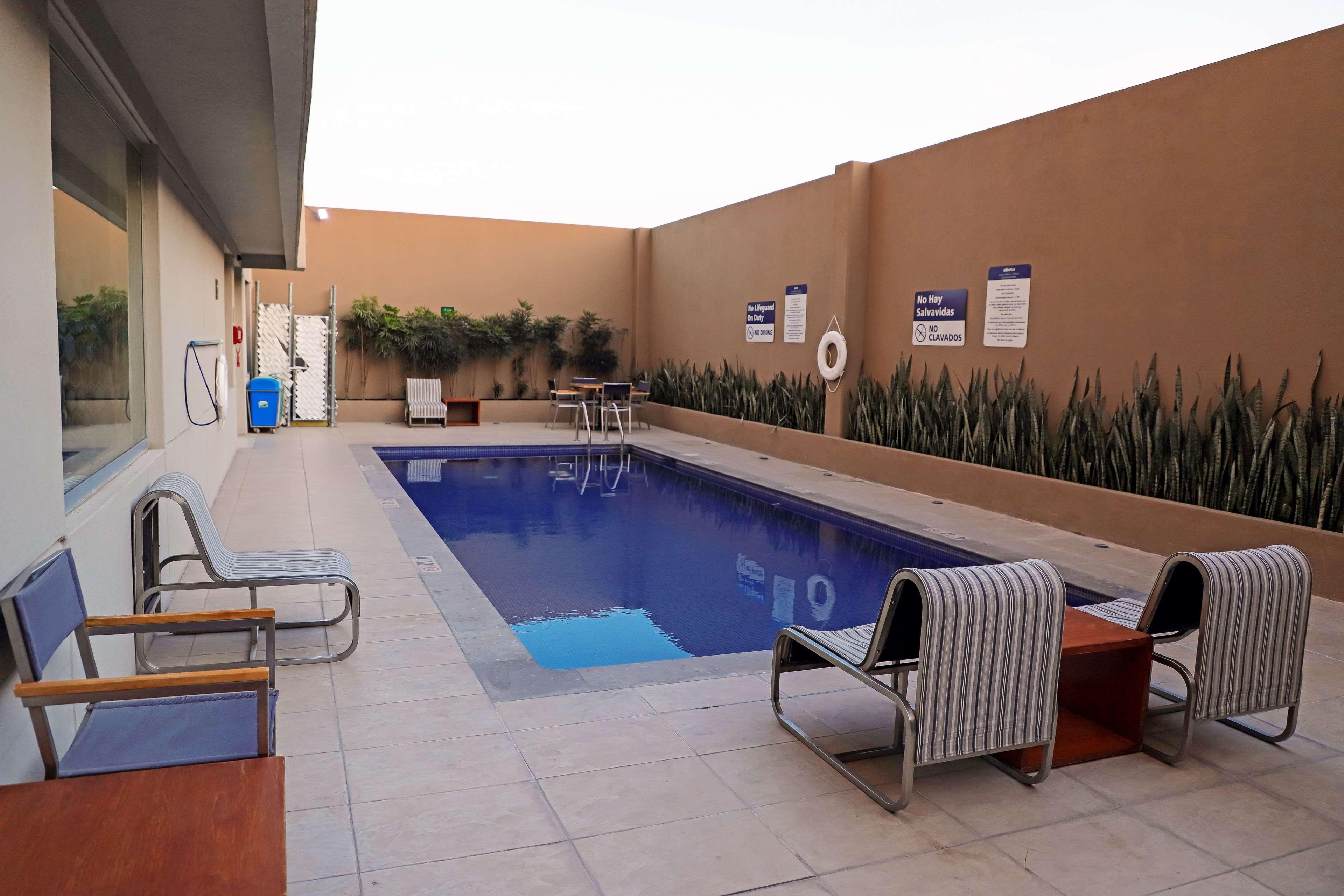 Hampton Inn By Hilton Irapuato Extérieur photo