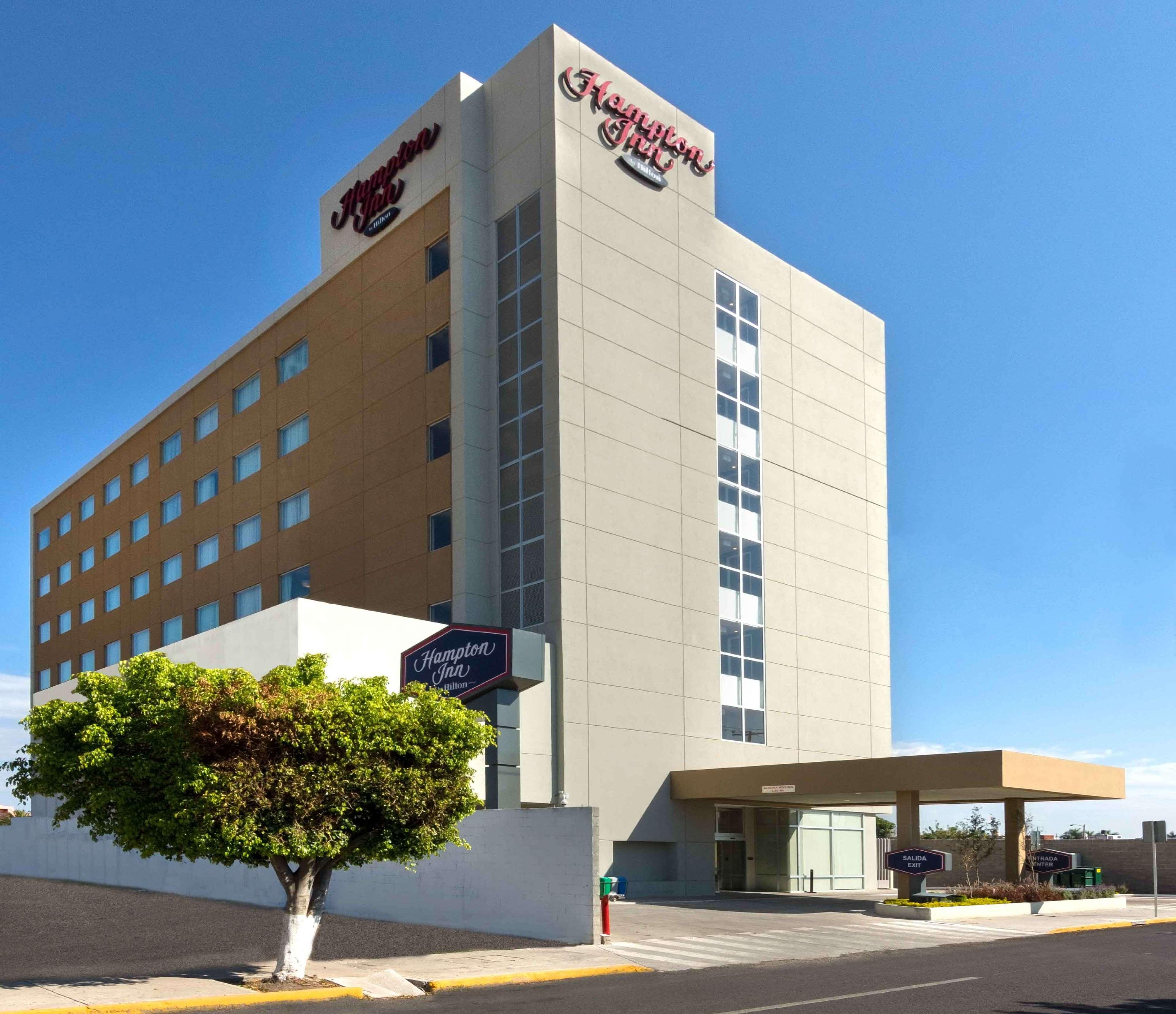 Hampton Inn By Hilton Irapuato Extérieur photo